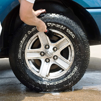 Wash-Wheels-Tires-Step-02
